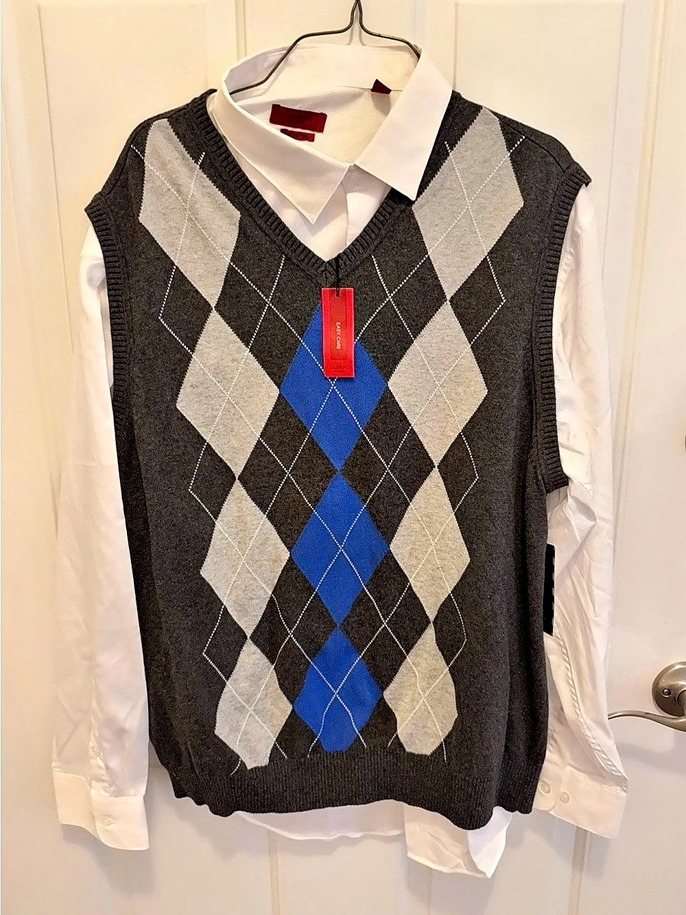 Alfani Sweater Vest Argyle V-Neck in Gray & Blue Size Large NWT